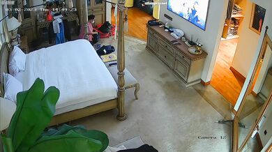 黑客破解家庭网络摄像头偷拍夫妻私密生活❤️大白奶子年轻少妇和老公啪啪淫叫声真大 (4)